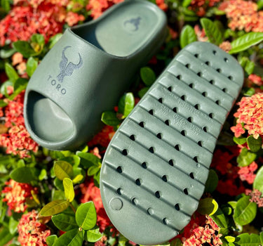 Chinelo Slide Toro NUVEM UNISSEX Verde Militar