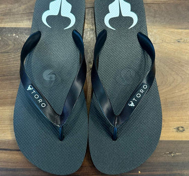 Chinelo Toro Logo preto